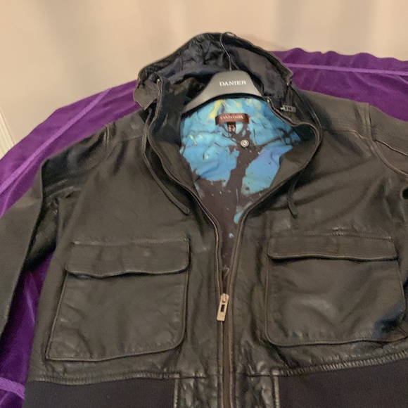 Men’s Danier, black leather jacket with detachable hood, labeled XL - Picture 7 of 16